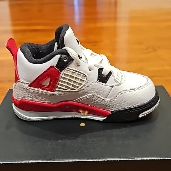 Jordan 4 Retro Red Cement - Picture 10 of 10